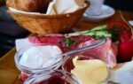 breakfast, meal, food, room, bed, accommodation, bread time, nourishment, tasty, loaf, vegetarian, whole grain bread, coffee shop, snack, serve, decorated, hotel, healthy, sleep